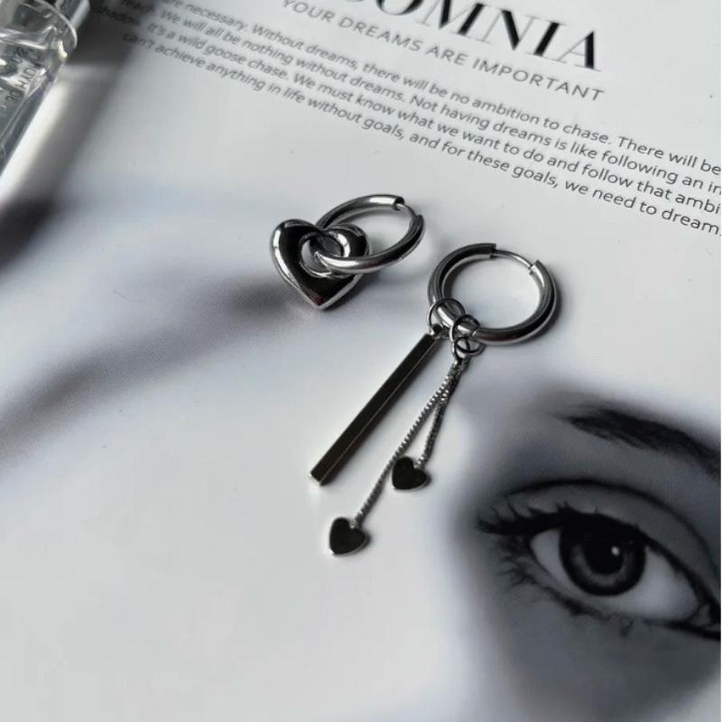 Vintage Personality Punk Heart Shape Tassel Stud Earrings Fashionable Charm Long Style Asymmetric Earring Jewerly Accessories
