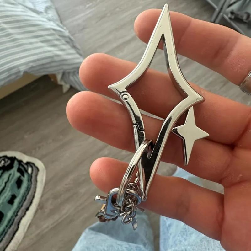 Metal Carabiner with Star Shape Lightweight Construction Mountaineering Key Holder for Outdoor Adventures