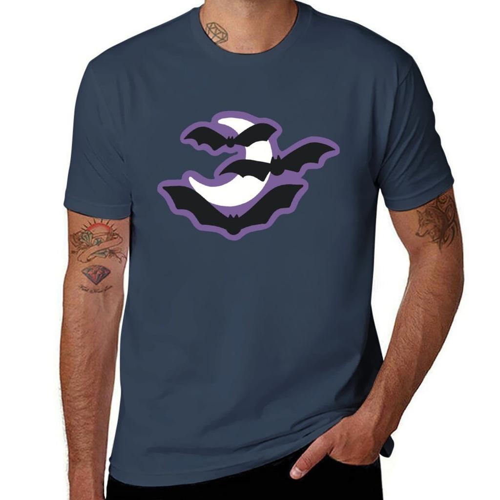 Bats over the moon cute Halloween design TShirt Big and Tall Basic Tee Shirt