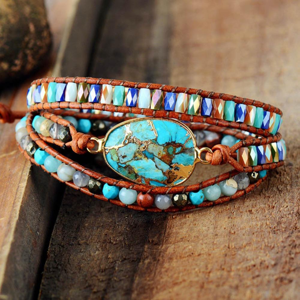 Egg-shaped Turquoise Bracelet with Crystal Beads, Fashionable Retro Style, Hand-woven Cowhide.