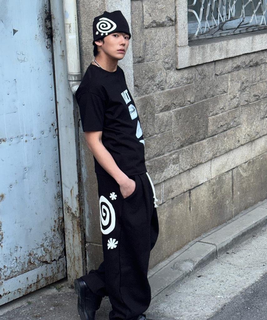 AMOU Molly One Tuck Sweat Pants Black