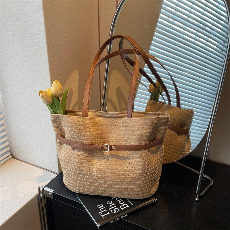 Tote bag women's large-capacity new summer woven straw bag leisure seaside vacation wind beach bag