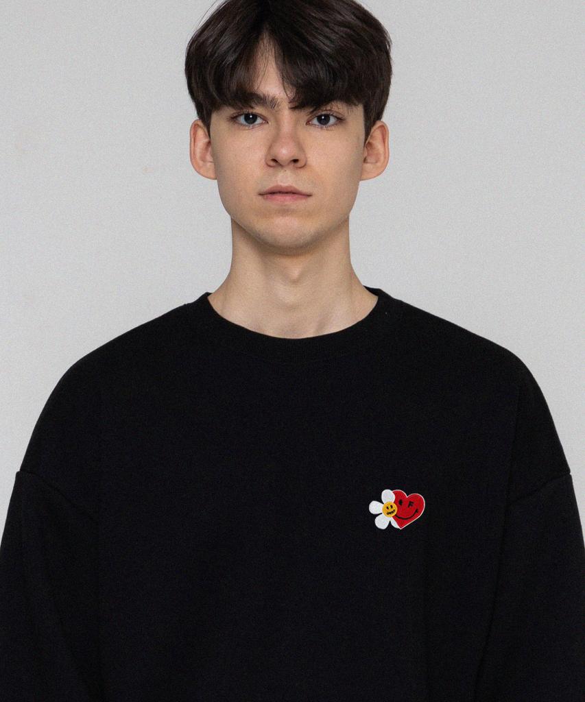 GRAVER [Unisex] Flower Heart Half Smile Embroidered Sweatshirt_Black