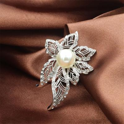 Mode High-End Strass Girlande Brosche Brosche Korsage Damen Einfache Accessoires Perle Blume Serie