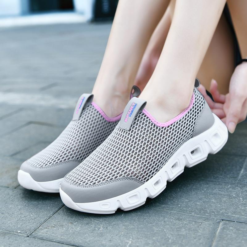 Frühlings-Mesh-Schuhe hohl atmungsaktiv große Größe Paar Reise Sport Mesh Laufschuhe