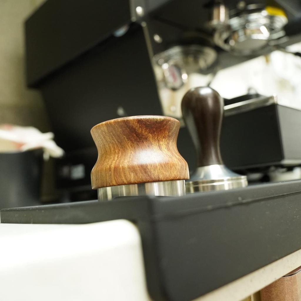 FUN COFFEE 58mm Espresso Distributor with Wooden Handle and Stainless Steel, Commercial Use, Three Inclined Bevels (co-0028)