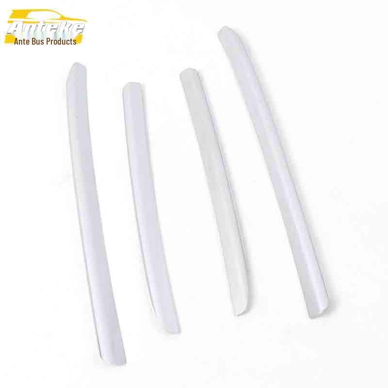 

Накладка на заднее крыло Luxgen U6/Yu6: Хромированная наклейка на крышку багажника и стекло.