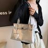 Trendy Tote Bag For Women  Summer New Large Capacity Commuting One Shoulder Bags Niche Simple PU Leather Female Handbags