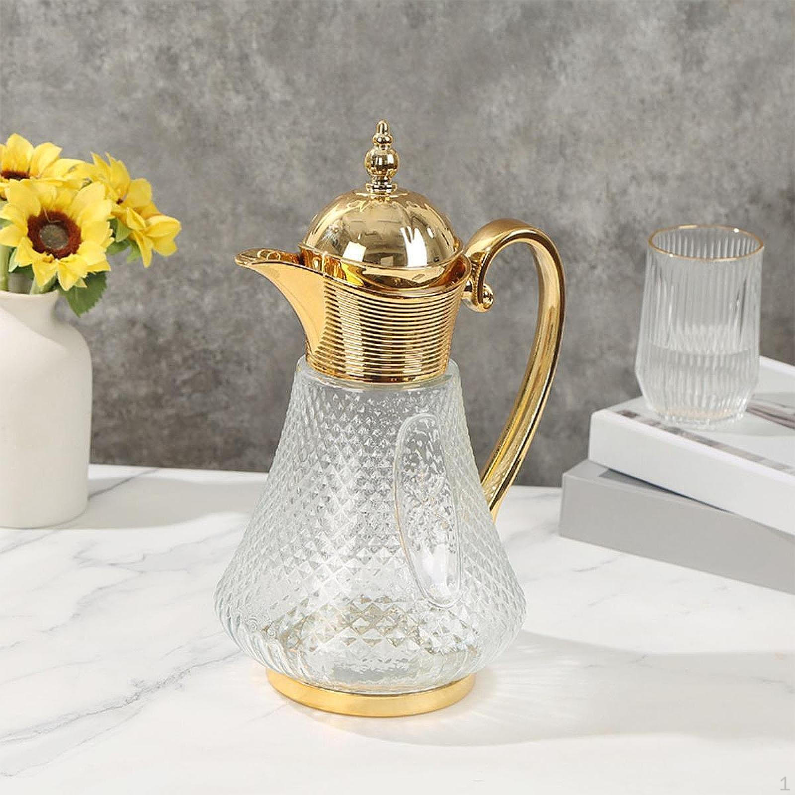 

1.8L Glass Water Jug with Spout for Coffee And Tea Serving золотий
