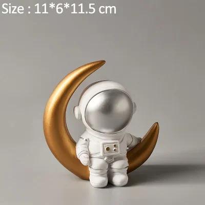 Nordic Resin Creative Astronaut Sculpture Figurine Store Craft Desk Home Decoration Accessories Modern Birthday Gift Cartoon