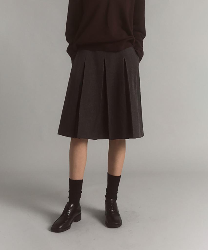 Les Ateliers Luna Pocket Midi Pleated Skirt (Charcoal)