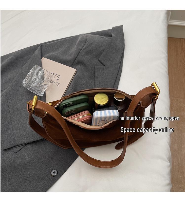 2025 Fashionable Women's Large Capacity Textured Crossbody Dumpling Bag