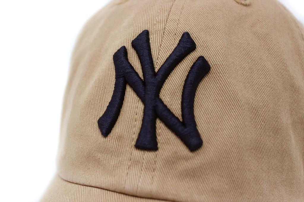 47 Brand 47 Clean Up New York Yankees Khaki Cap (1 Piece)