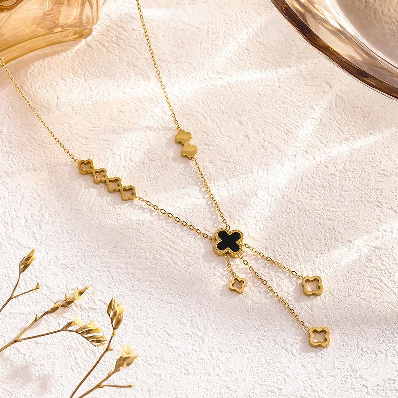 Titanstahl Vierblättriges Kleeblatt Anhänger Halskette mit Quasten Kette - Elegantes Hip-Hop Stil Accessoire für Damen