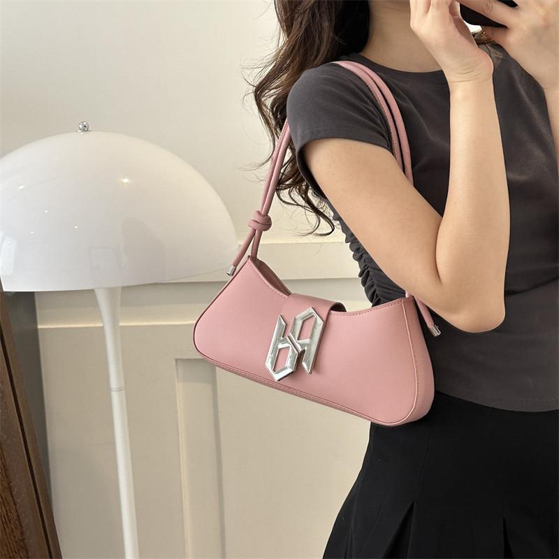Stylish 2023 Pu Shoulder Bag Trendy Street Style Underarm Bag Popular Commuter Purse