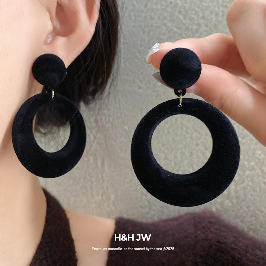 Silver needle flocking round hollow pendant earrings fashionable and simple versatile stud earrings niche high-end earrings women
