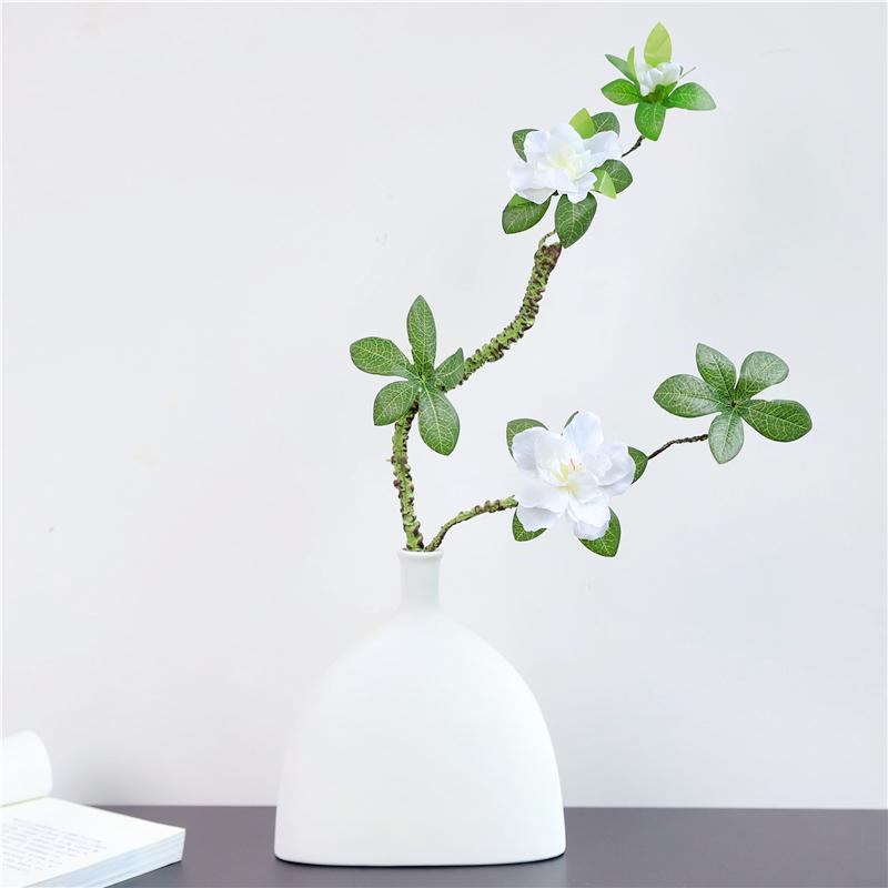 Künstliches Azaleen-Blumenarrangement: Grünpflanzen aus Kunststoff für Tischdekoration