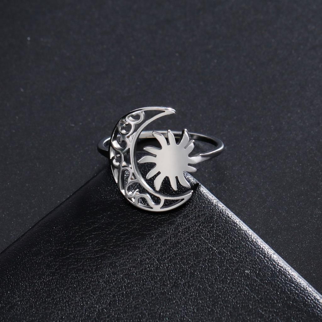 Teamer Crescent Moon Sun Ring Adjustable Stainless Steel Open Ring Exquisite Vintage Filigree Jewelry for Women Birthday Gift