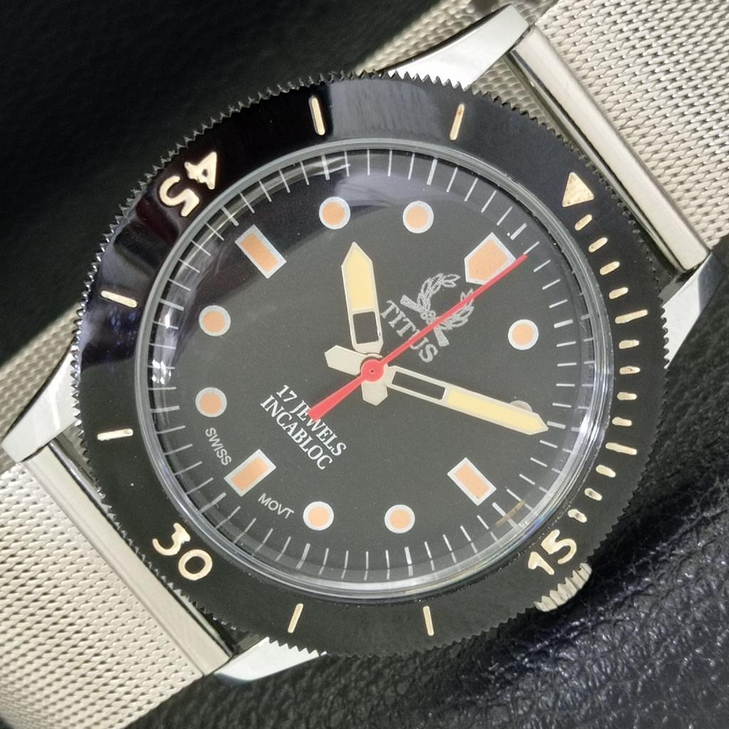 

SWISS MENS 40MM TITUS TURNABLE BEZEL HAND-WINDING BLACK DIAL WATCH a431323-2 R106-a431323