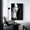 Σέξι γυμνές καλόγριες με μεγάλα όπλα σε καμβά τοίχου Ζωγραφική μοντέρνα ασπρόμαυρη ταινία Εκτύπωση αφίσας Picutre για διακόσμηση σαλονιού