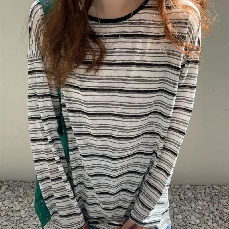 

Striped Women s T-shirt Round Neck Back Hollow Lace Up Contrasting Color Long Sleeved T-shirts Summer Loose Casual Ladies Pullover Thin Top one size