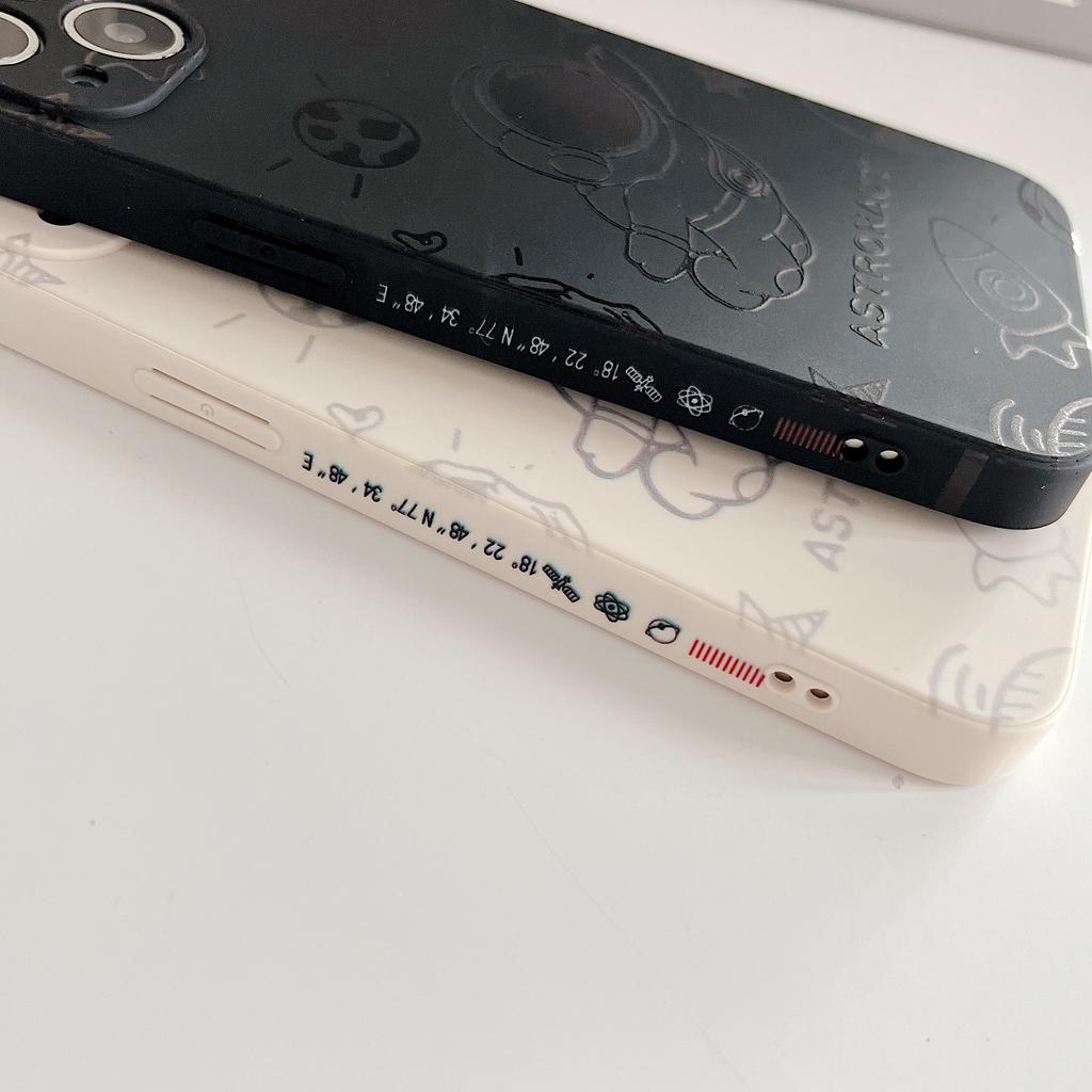 Phone Case Space Astronaut Pattern for iPhone 13 6.1 inch Precise Cutout Phone Shell Cover