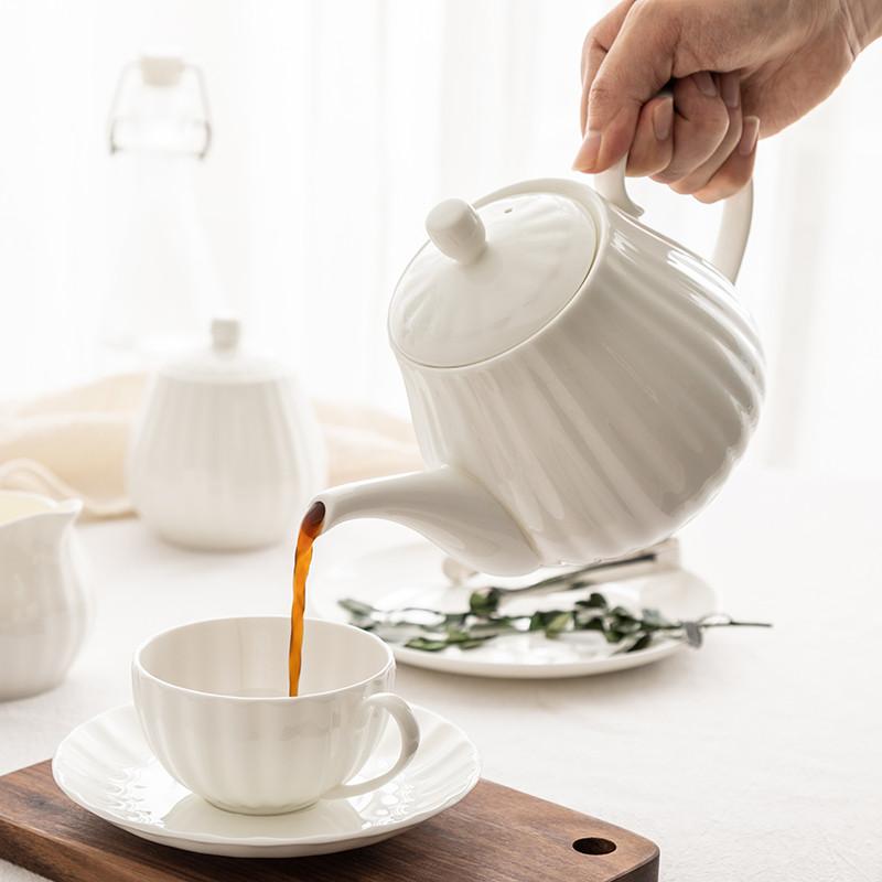 Bone China Coffee Pot Office Teapot Ceramic Large Capacity Tea Pot with Filter Creative Household Simple Handmade White Kettle