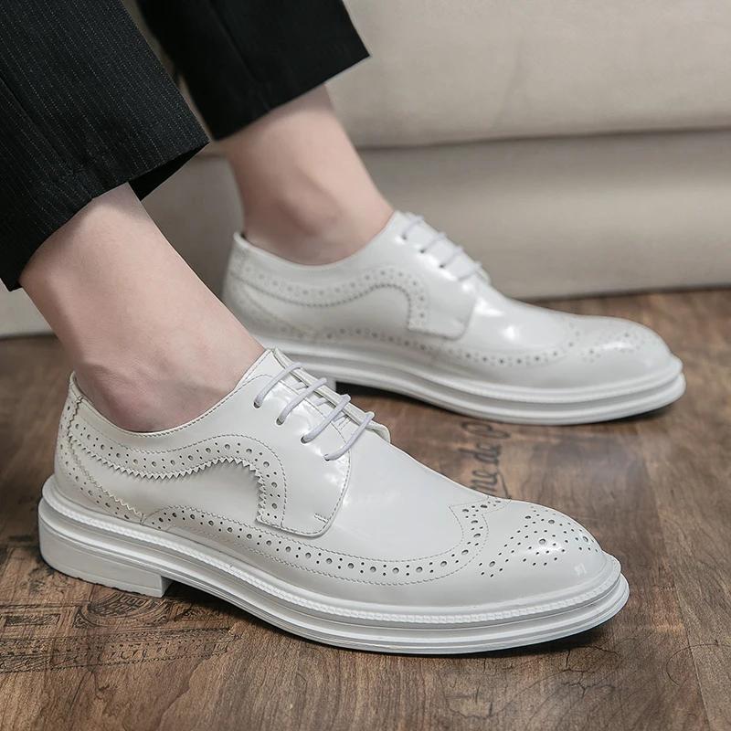Italian Brand Men's Brogue Shoes Elegant White Luxury Men's Banquet Dress Shoes Breathable Pointed Leather Casual Shoes