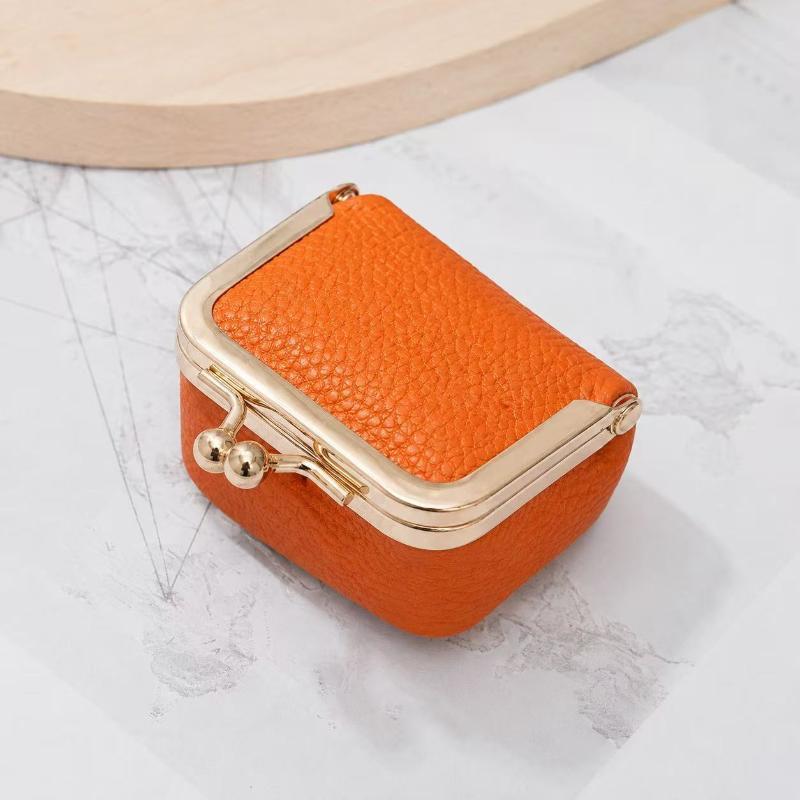 Women'S Mini Jewelry Box Exquisite Kiss Lock Coin Bag Portable Travel Ring Box,Suitable For Storing Earrings,Rings,And Necklaces