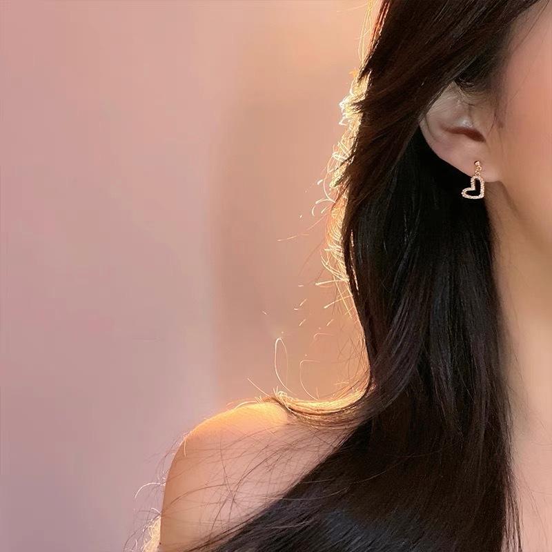 Ouyang Nana Heart Stud Earrings: 2024 Trendy Sterling Silver for Daily Wear