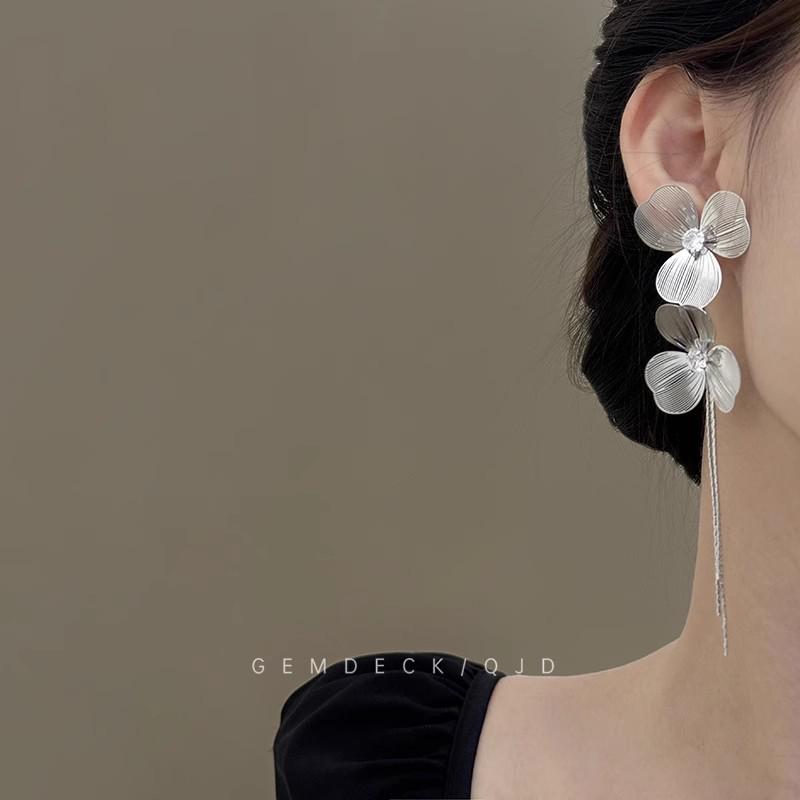 Luxurious European & American Diamond Tassel Stud Earrings for Evenings and Parties