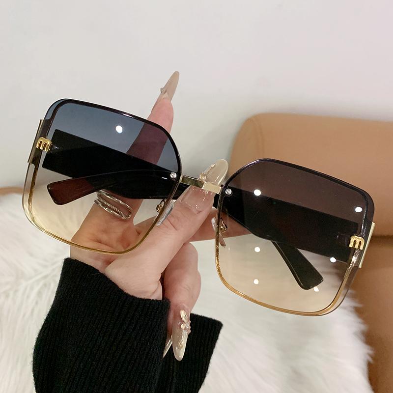 Fashionable High-end Sunglasses Trendy Large Frame UV Anti-light Glasses For Women 90316