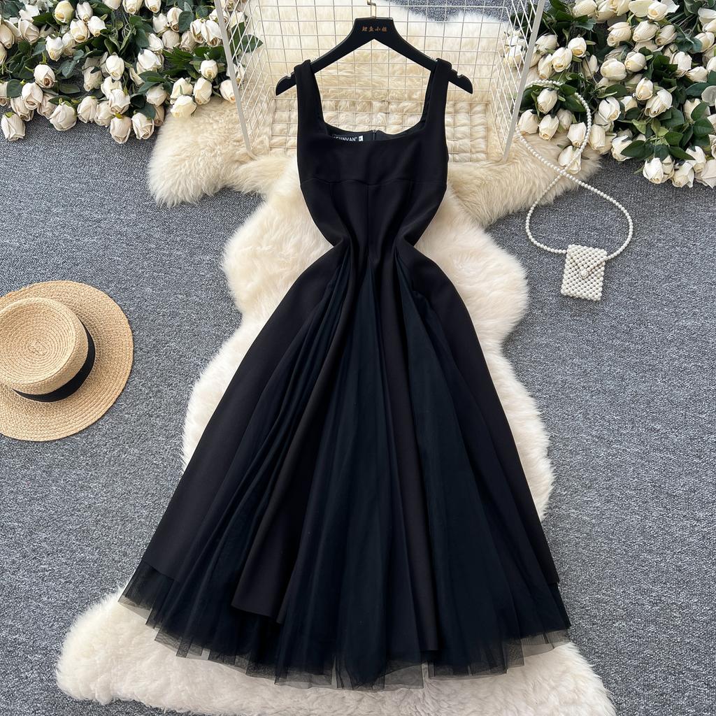 French Hepburn style dress women's summer high-end square neck suspender splicing mesh fluffy dress long dress