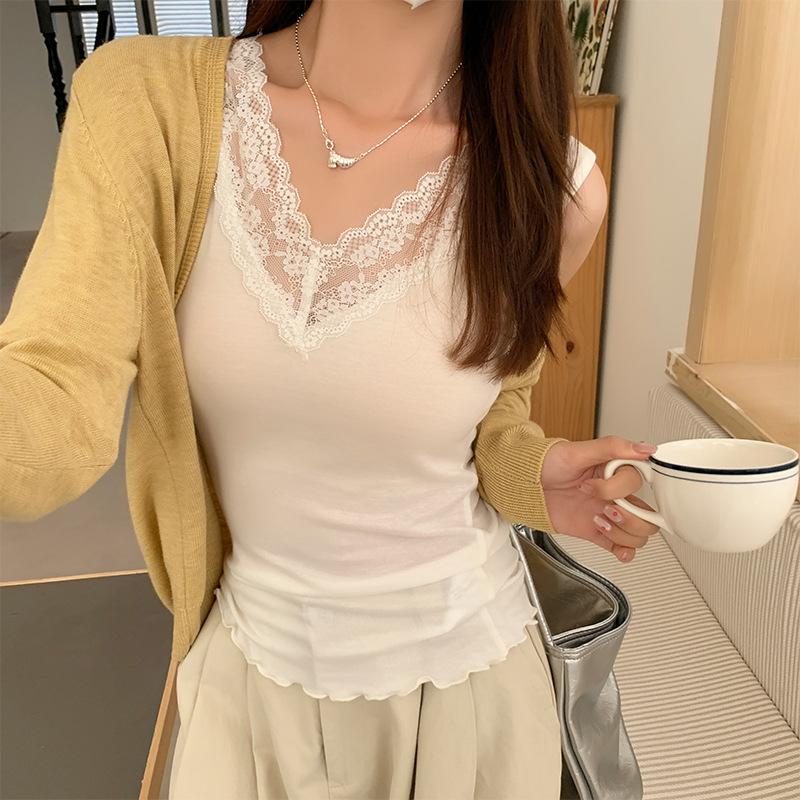 

White Pure Lace V-Neck Suspender Vest Women s Autumn Stacked Waist Slim Fit Bottom Top S