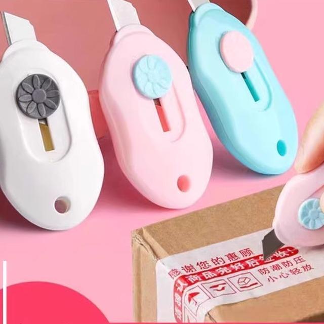 Compact Utility Knife for Packages and Crafts - Mini Size Paper Cutter & Box Opener