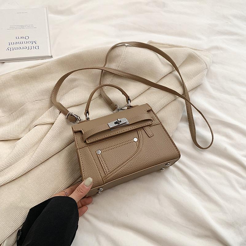 

Модная сумка мини маленькая сумка женская 2025 новая сумочка на плечо сумка-мессенджер хаки