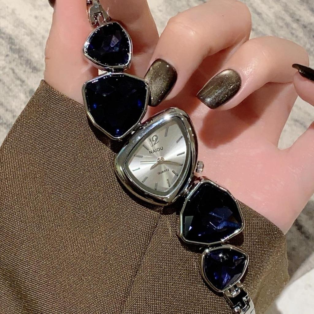 Elegante unregelmäßige Kristall Damen Quarz Uhr - Luxuriöser High-End Armbandstil