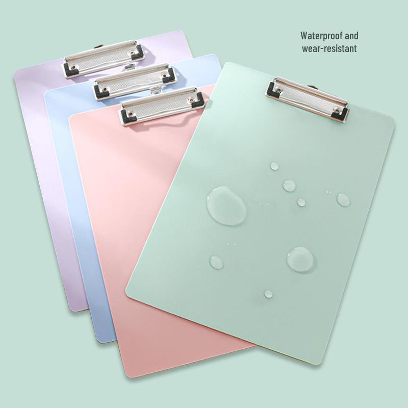 Vertikale A4 Klemmbrettmappe: Dokumentenhalter aus Kunststoff & Schreibblock für Studenten und Büromeetings.