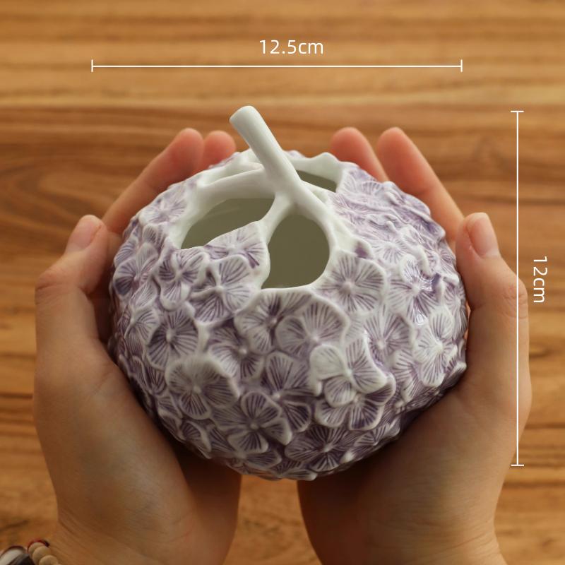 Vase en Céramique Hydrangée Sculpture en Relief Boule de Fleurs Accessoires d'Arrangement Floral Pot de Fleurs Accessoires de Décoration Intérieure