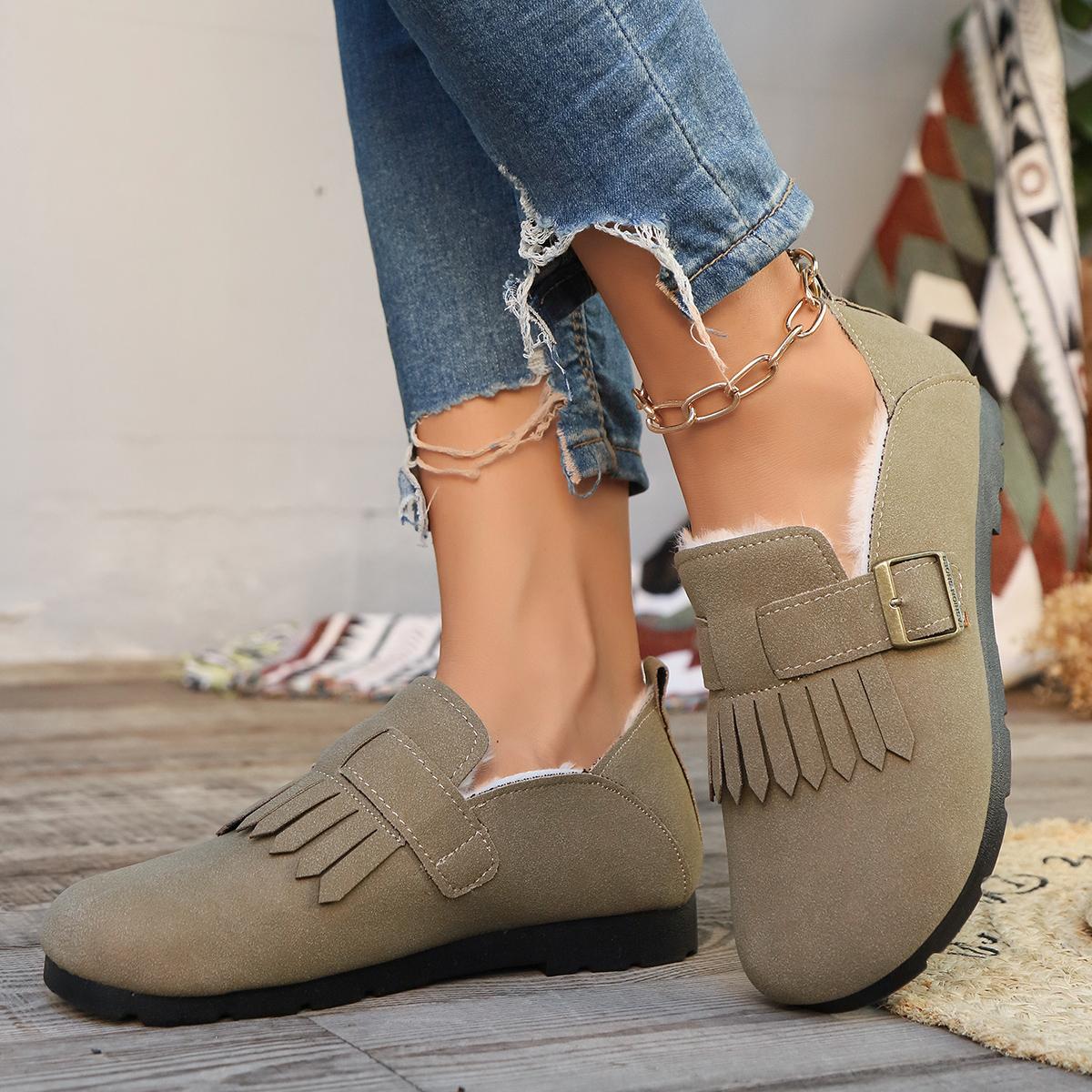 

2024 Новая осенняя женская мода с кисточками, пряжкой, декорированной пряжкой, слипоны на низком каблуке, круглым носком, плюс бархатные теплые низкие туфли 41 зелёный