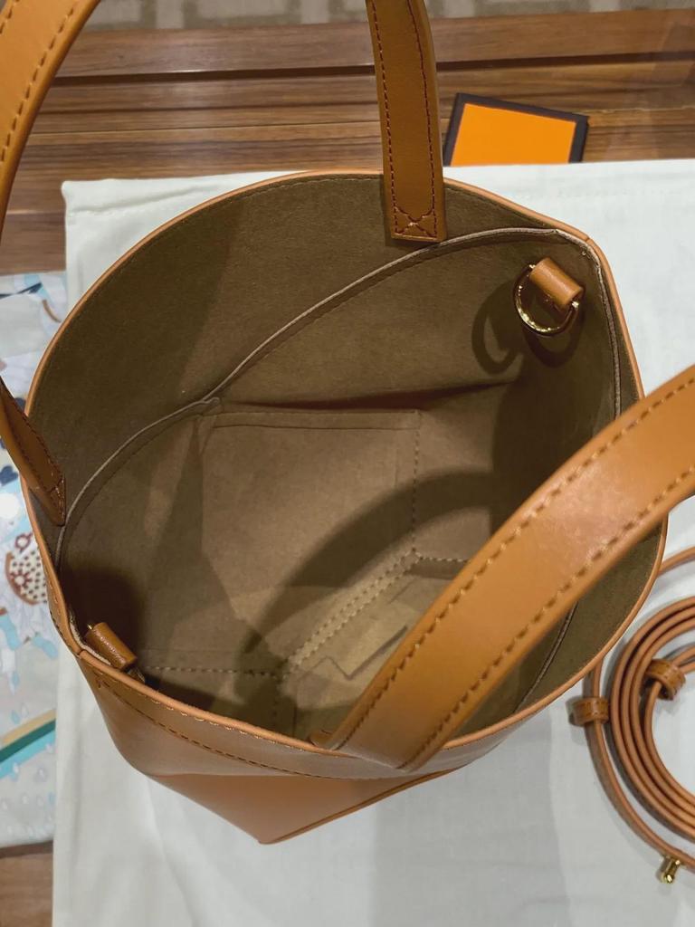 Nová dámska geometrická kožená taška tote a crossbody s veľkou kapacitou