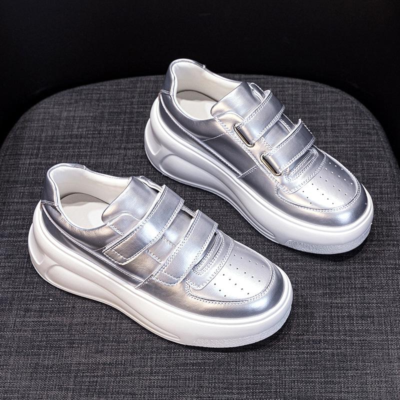 Platform women's autumn new versatile, light and casual breathable heightening board shoes