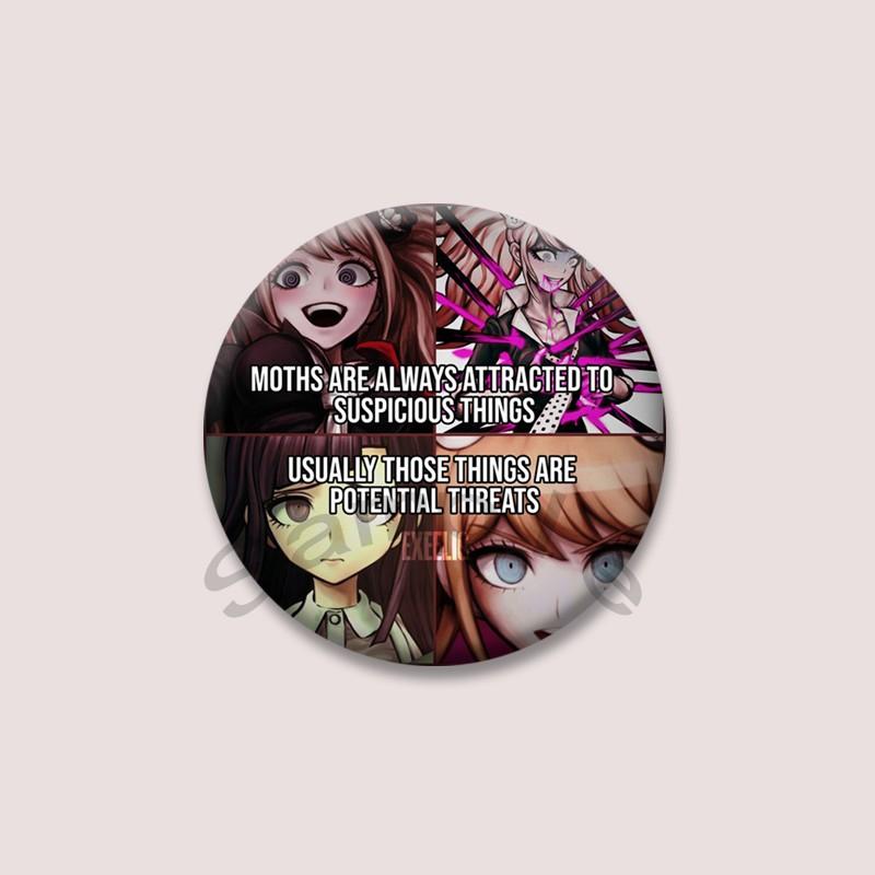 Anime Spiel Danganronpa Anstecknadeln Schwarzer Bär Kyoko Kirigiri Cartoon Cosplay Abzeichen Runde Brosche für Rucksack Tasche Zubehör Geschenk