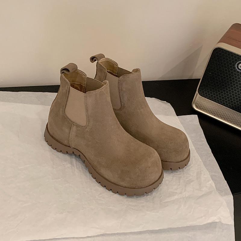 Cowhide version thick-soled inner height-increasing round-head Martin boots women's new retro matte leather versatile and thin Chelsea short boots