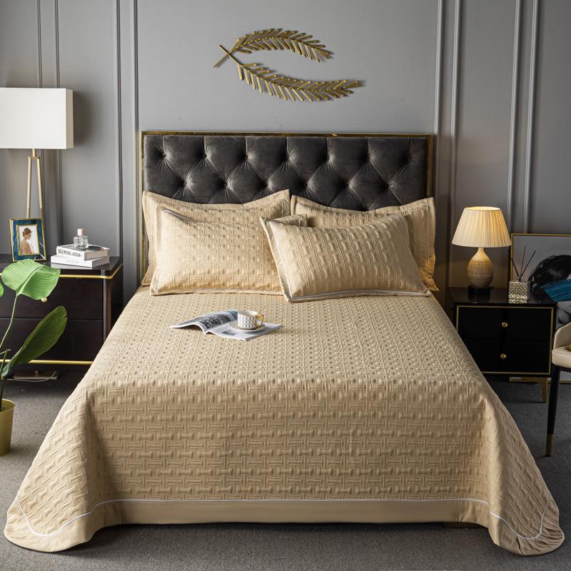 All-Season Solid Color Quilted Bedding Set with Duvet Insert and Cotton Padding