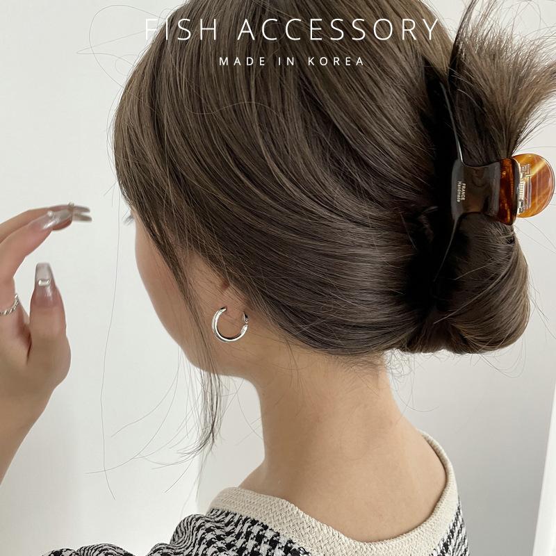High-end and Elegant, Semi-styled Hair Grabber Lines, Mint Deep Brown Arc-shaped Hair Grabber, Shark Clip
