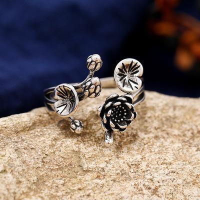 

1Pcs Chinese retro style diamond-shaped hollow ring, peacock cloud motif, simple opening ring