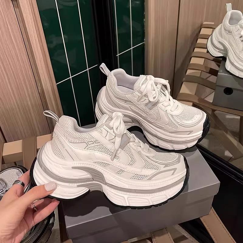 Thick-soled Paris Daddy shoes women's 2025 summer new soft leather mesh small man height increase breathable mesh casual sports shoes