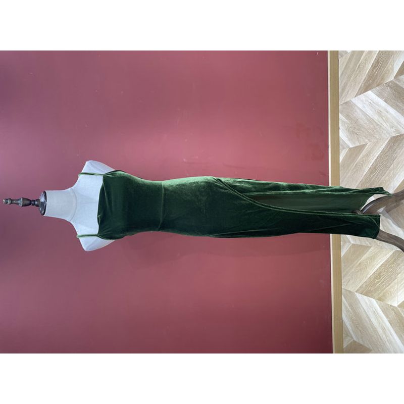 

2025 Summer New Green Impression Elegance Show White Large Open Back Velvet Spaghetti Straps Maxi Dress Figure color L