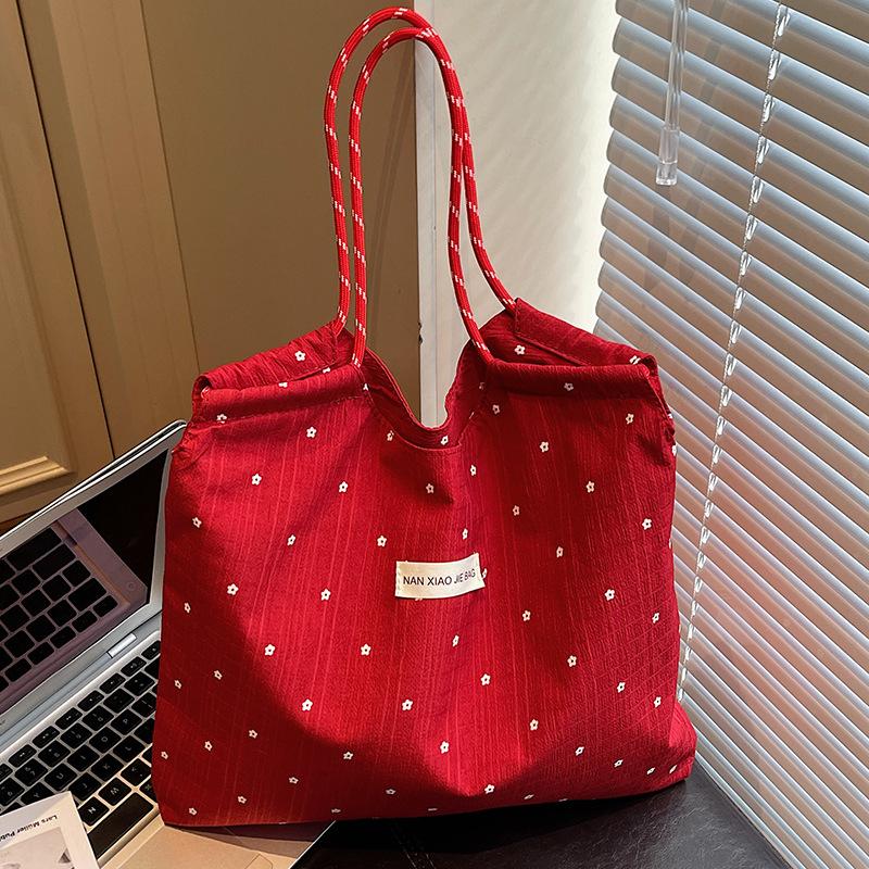 A Large-capacity Bag with A Laid-back Style, A Single-shoulder Handbag for Students Commuting To Class